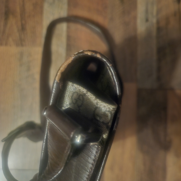 Gucci Canvas Crossbody Bag - Picture 8 of 9